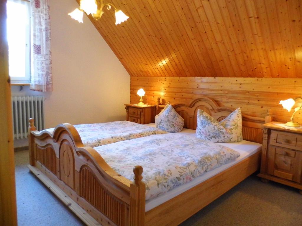 Ferienwohnung Schwarzwaldhof Titisee-Neustadt Szoba fotó